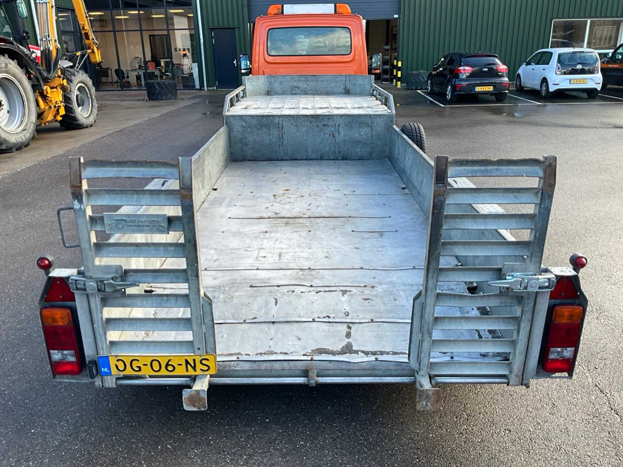 Dostavno vozilo COMMERCIAL VEHICLE WITH TRAILER: slika Dostavno vozilo COMMERCIAL VEHICLE WITH TRAILER Dostavno vozilo COMMERCIAL VEHICLE WITH TRAILER: slika Dostavno vozilo COMMERCIAL VEHICLE WITH TRAILER