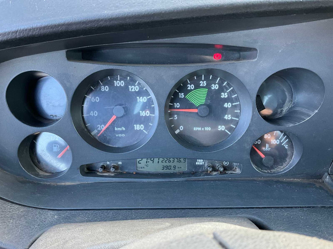 Dostavno vozilo COMMERCIAL VEHICLE WITH TRAILER: slika Dostavno vozilo COMMERCIAL VEHICLE WITH TRAILER Dostavno vozilo COMMERCIAL VEHICLE WITH TRAILER: slika Dostavno vozilo COMMERCIAL VEHICLE WITH TRAILER