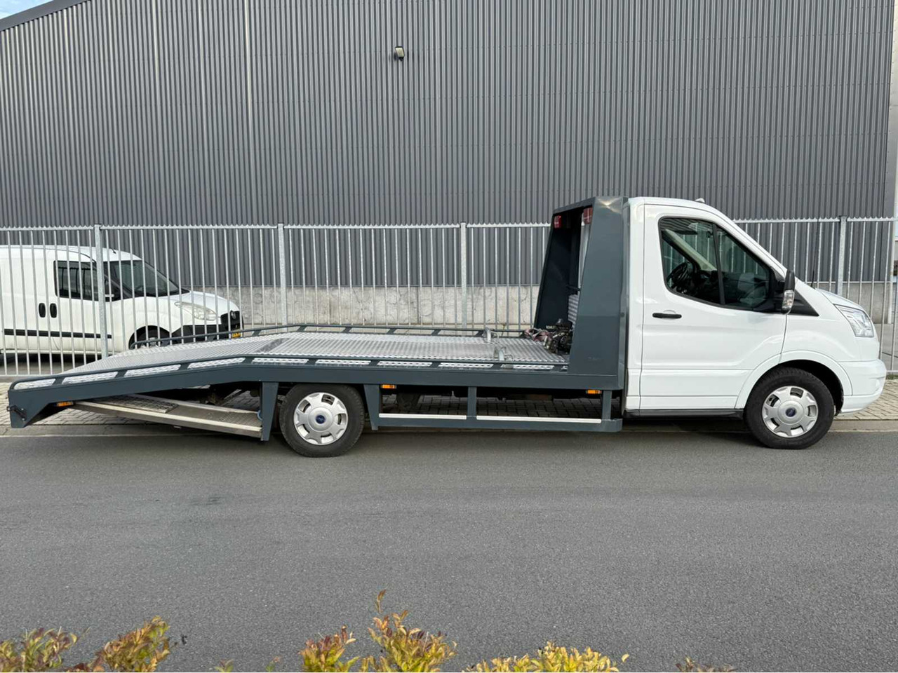 Dostavno vozilo FORD - TRANSIT - TIJHOF CAR TRANSPORTER - COMMERCIAL VEHICLE - 2016: slika Dostavno vozilo FORD - TRANSIT - TIJHOF CAR TRANSPORTER - COMMERCIAL VEHICLE - 2016
