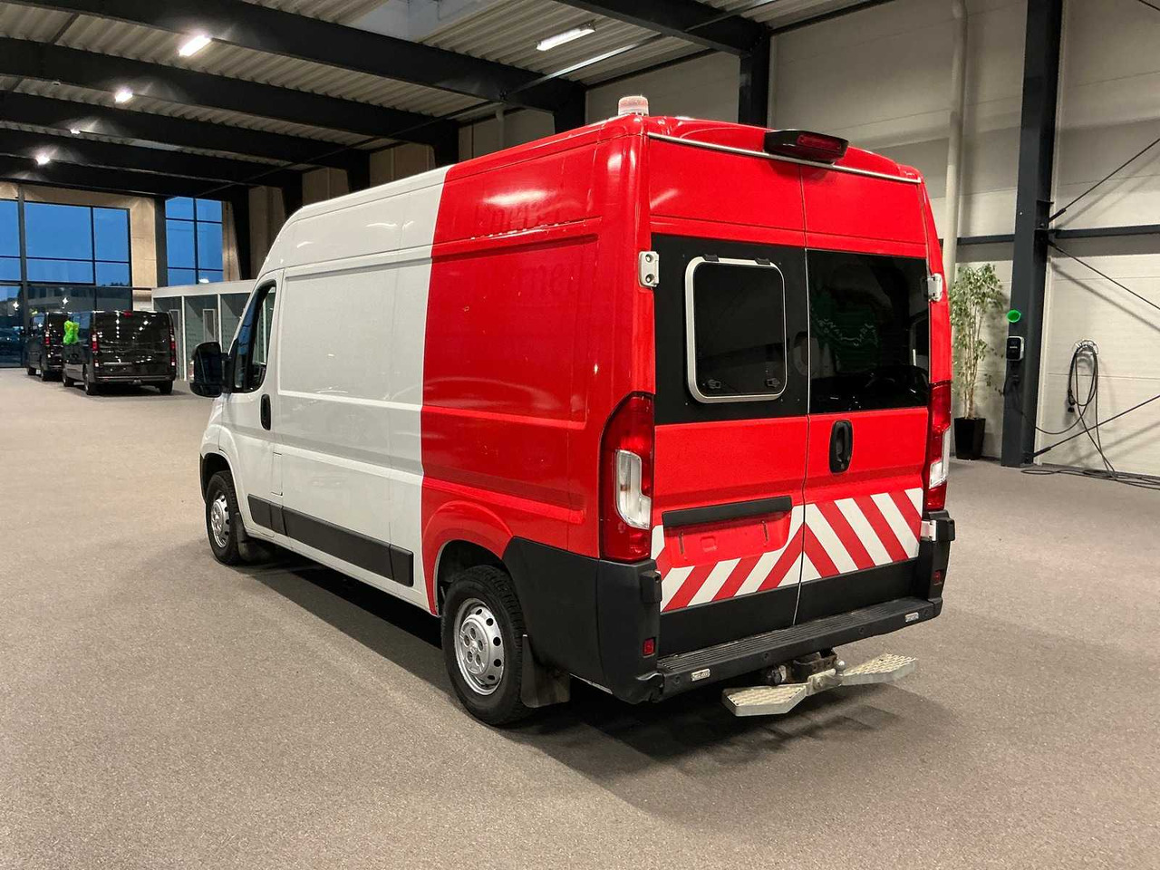 PEUGEOT BOXER | 2.2 BLUEHDI | 330 L2H2 | 140 HP | 2020 - Dostavno vozilo: slika PEUGEOT BOXER | 2.2 BLUEHDI | 330 L2H2 | 140 HP | 2020 - Dostavno vozilo PEUGEOT BOXER | 2.2 BLUEHDI | 330 L2H2 | 140 HP | 2020 - Dostavno vozilo: slika PEUGEOT BOXER | 2.2 BLUEHDI | 330 L2H2 | 140 HP | 2020 - Dostavno vozilo