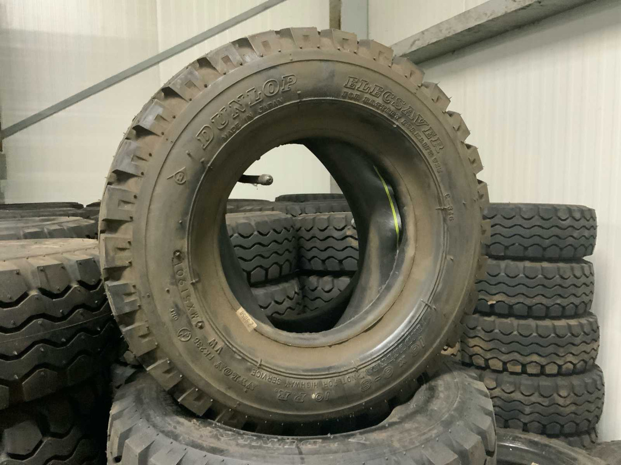 Dunlop - Gume i felge za Traktor: slika Dunlop - Gume i felge za Traktor Dunlop - Gume i felge za Traktor: slika Dunlop - Gume i felge za Traktor