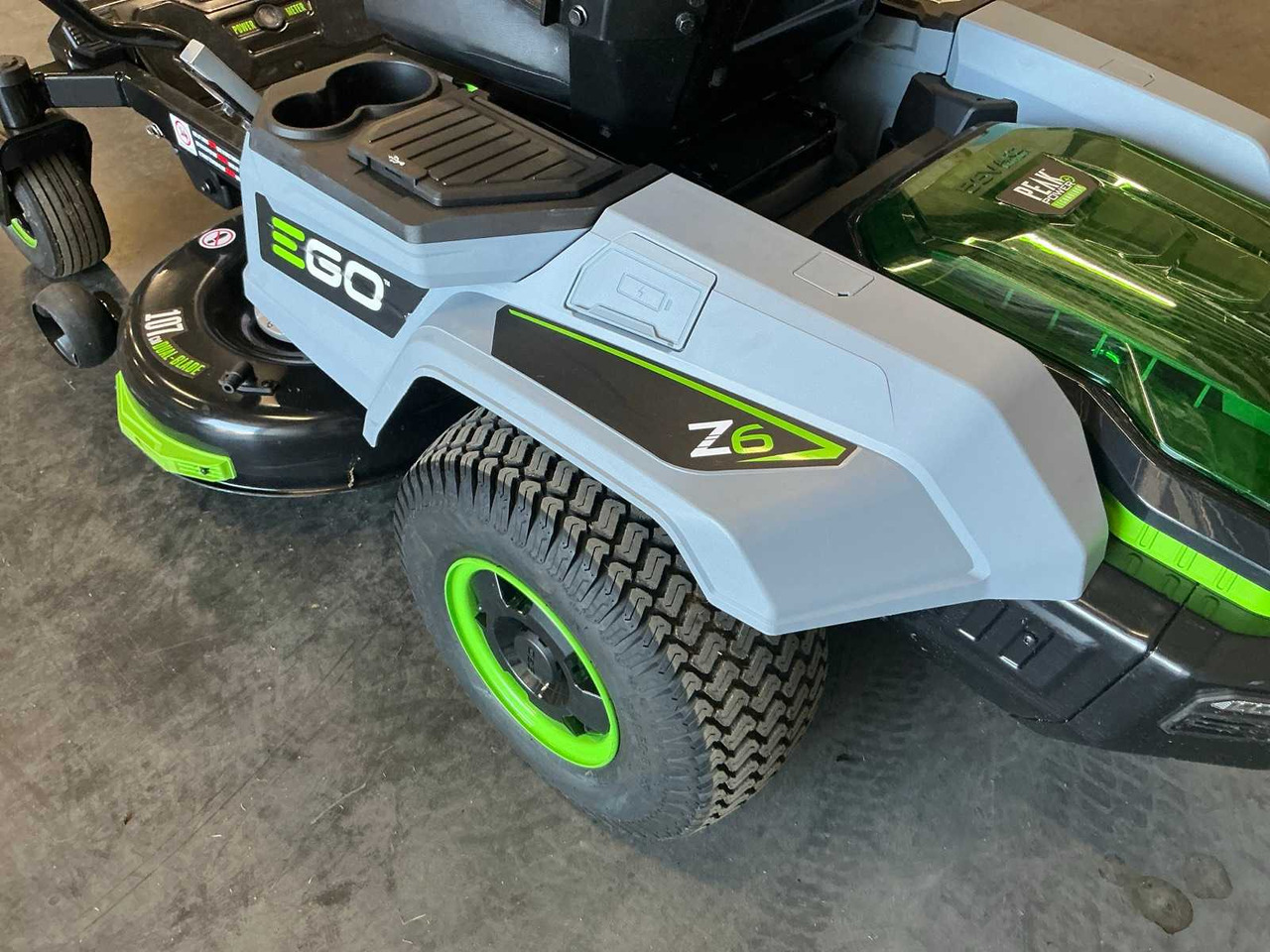 Vrtna kosilica EGO ZT4200L: slika Vrtna kosilica EGO ZT4200L