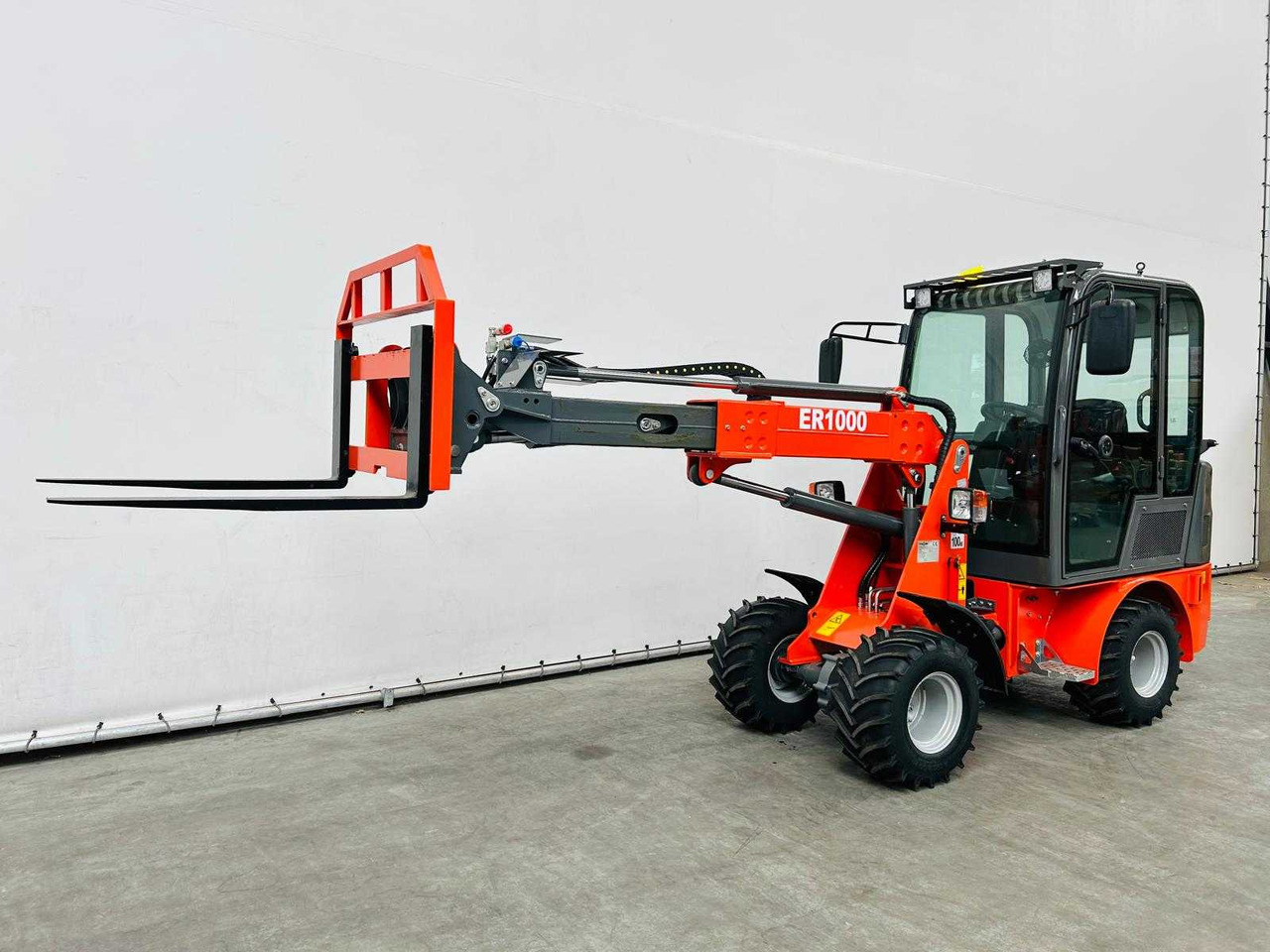 EVERUN - 2025 - ER1000 - TELESCOPIC ARTICULATED WHEEL LOADER KUBOTA EURO5 - Utovarivač na kotačima: slika EVERUN - 2025 - ER1000 - TELESCOPIC ARTICULATED WHEEL LOADER KUBOTA EURO5 - Utovarivač na kotačima EVERUN - 2025 - ER1000 - TELESCOPIC ARTICULATED WHEEL LOADER KUBOTA EURO5 - Utovarivač na kotačima: slika EVERUN - 2025 - ER1000 - TELESCOPIC ARTICULATED WHEEL LOADER KUBOTA EURO5 - Utovarivač na kotačima