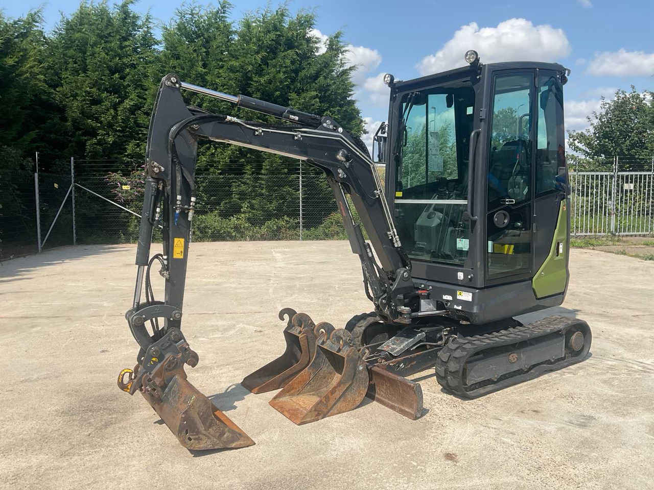 Eurocomach 22SR - Mini bager: slika Eurocomach 22SR - Mini bager Eurocomach 22SR - Mini bager: slika Eurocomach 22SR - Mini bager