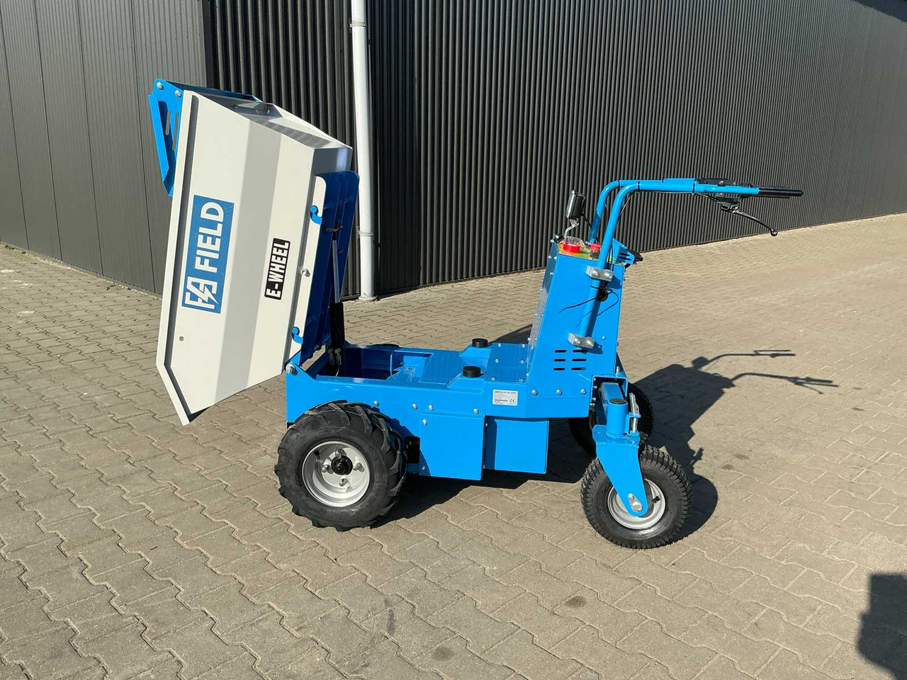 FIELD D500E ELECTRIC DUMPER - Mini istovarivač: slika FIELD D500E ELECTRIC DUMPER - Mini istovarivač FIELD D500E ELECTRIC DUMPER - Mini istovarivač: slika FIELD D500E ELECTRIC DUMPER - Mini istovarivač