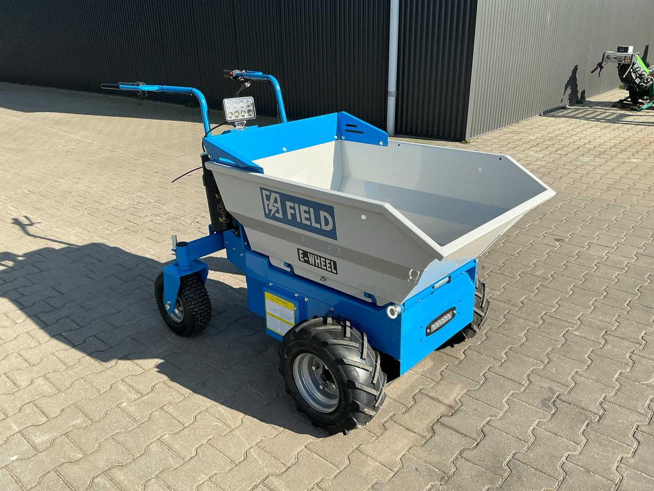 FIELD D500E ELECTRIC DUMPER - Mini istovarivač: slika FIELD D500E ELECTRIC DUMPER - Mini istovarivač FIELD D500E ELECTRIC DUMPER - Mini istovarivač: slika FIELD D500E ELECTRIC DUMPER - Mini istovarivač