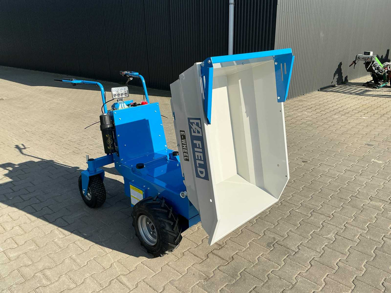 FIELD D500E ELECTRIC DUMPER - Mini istovarivač: slika FIELD D500E ELECTRIC DUMPER - Mini istovarivač FIELD D500E ELECTRIC DUMPER - Mini istovarivač: slika FIELD D500E ELECTRIC DUMPER - Mini istovarivač