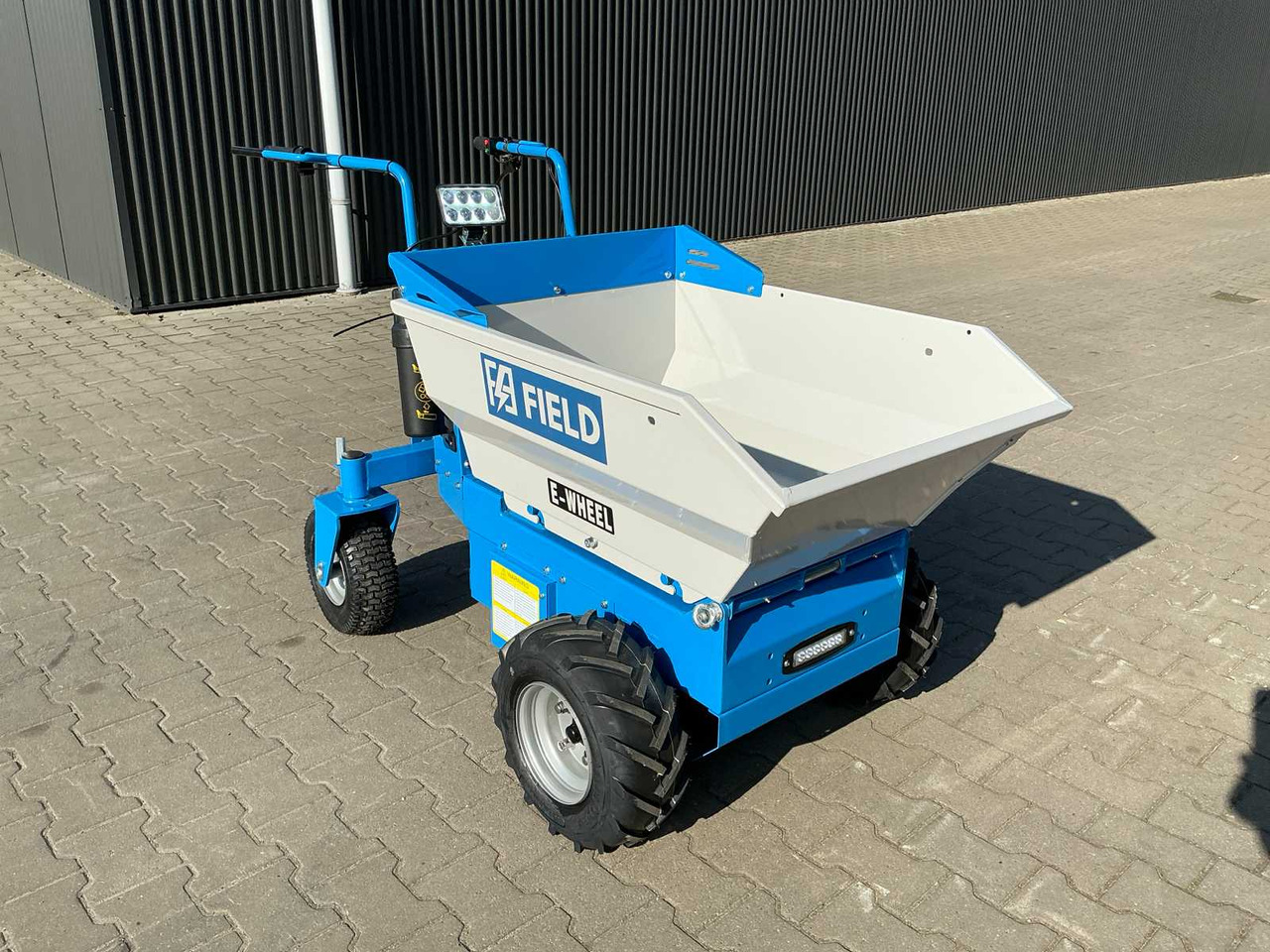FIELD D500E ELECTRIC DUMPER - Mini istovarivač: slika FIELD D500E ELECTRIC DUMPER - Mini istovarivač FIELD D500E ELECTRIC DUMPER - Mini istovarivač: slika FIELD D500E ELECTRIC DUMPER - Mini istovarivač