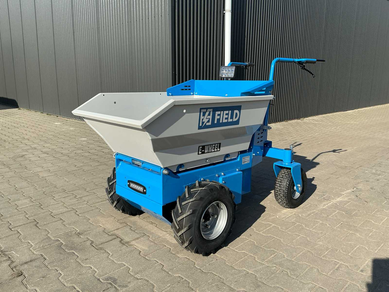 FIELD D500E ELECTRIC DUMPER - Mini istovarivač: slika FIELD D500E ELECTRIC DUMPER - Mini istovarivač FIELD D500E ELECTRIC DUMPER - Mini istovarivač: slika FIELD D500E ELECTRIC DUMPER - Mini istovarivač