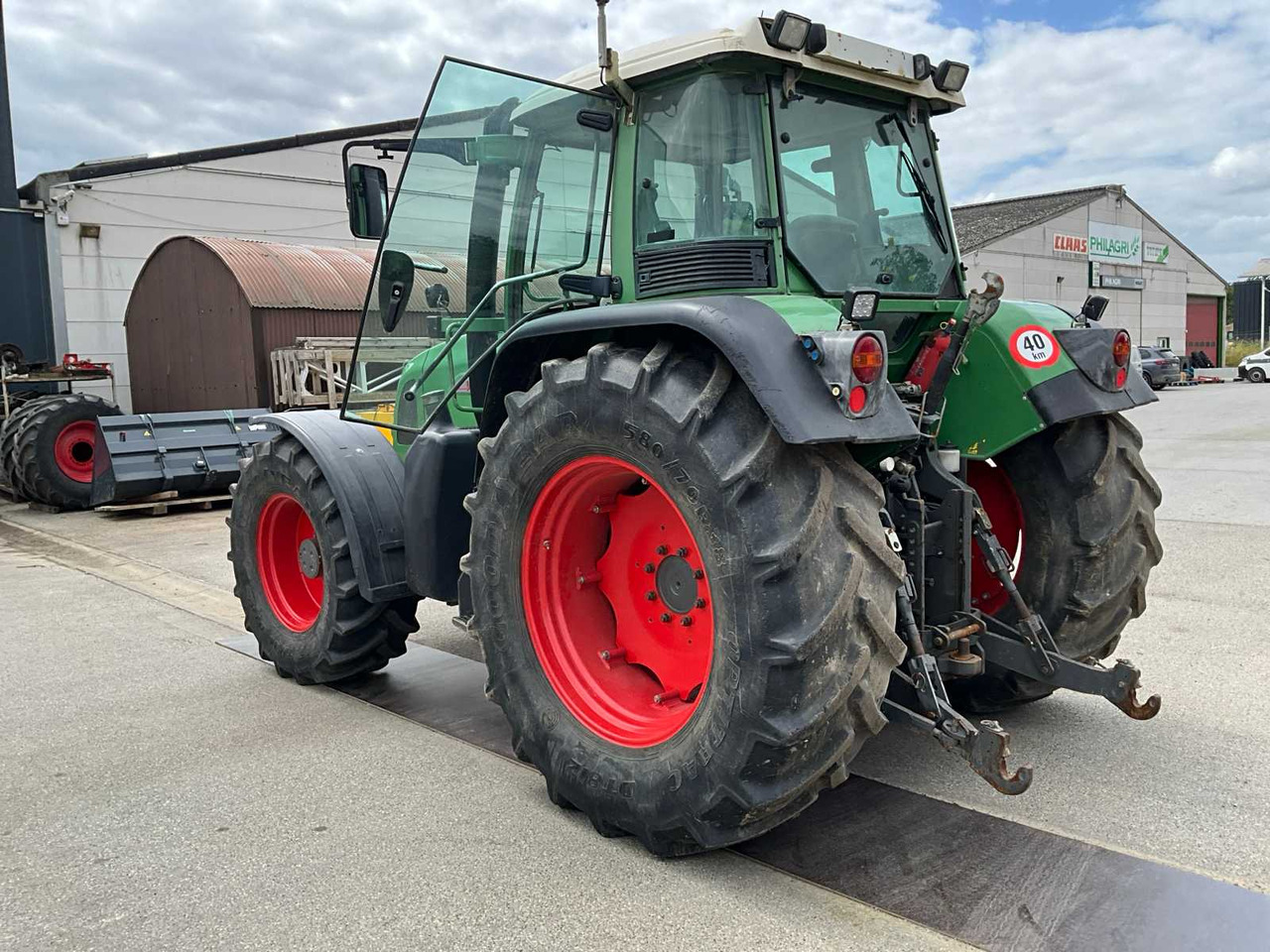 Fendt FENDT 716 Vario - Traktor: slika Fendt FENDT 716 Vario - Traktor Fendt FENDT 716 Vario - Traktor: slika Fendt FENDT 716 Vario - Traktor
