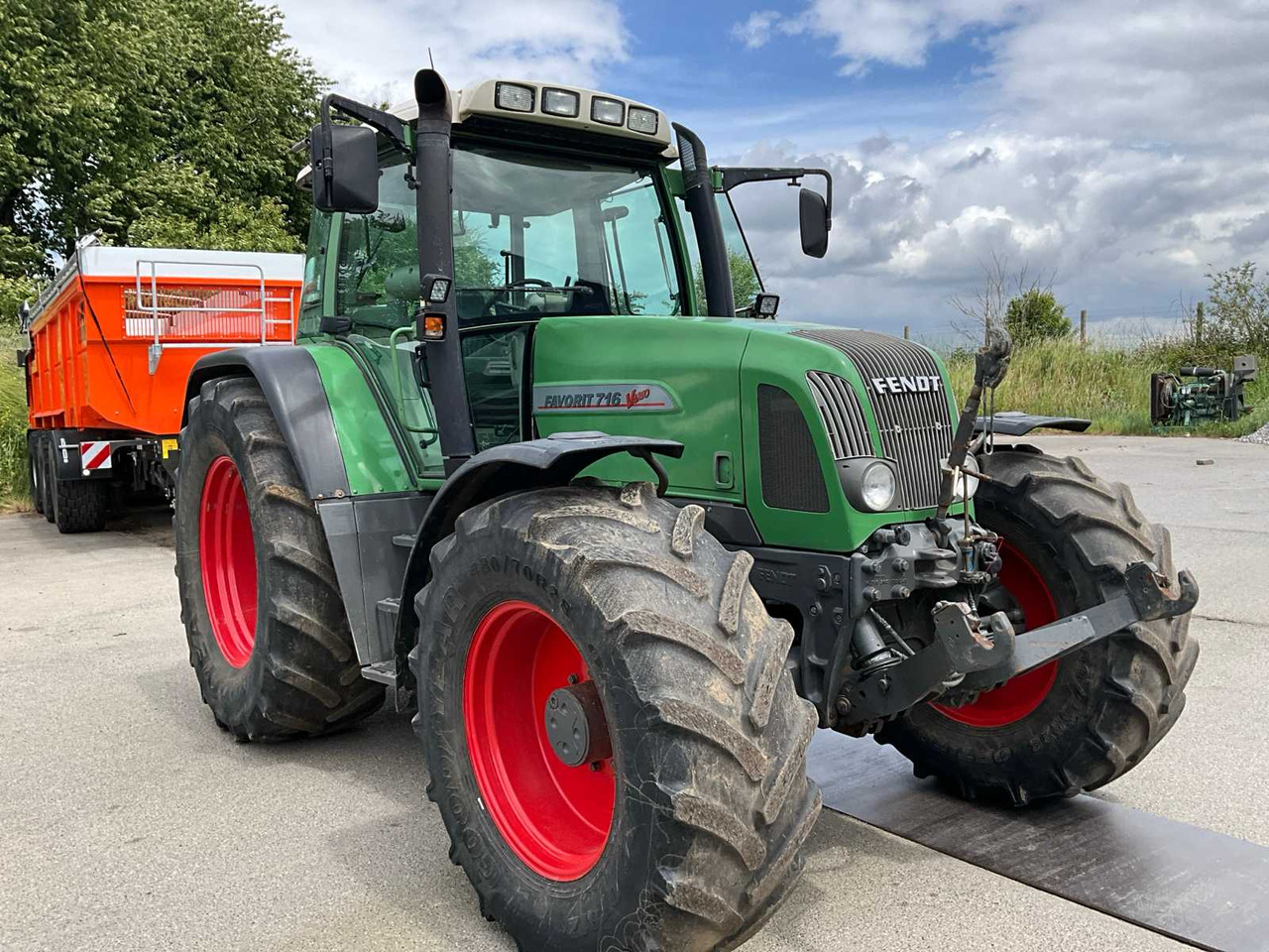 Fendt FENDT 716 Vario - Traktor: slika Fendt FENDT 716 Vario - Traktor Fendt FENDT 716 Vario - Traktor: slika Fendt FENDT 716 Vario - Traktor