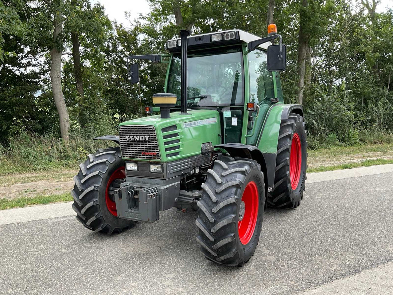 Fendt Farmer 307 Turboshift - Traktor: slika Fendt Farmer 307 Turboshift - Traktor Fendt Farmer 307 Turboshift - Traktor: slika Fendt Farmer 307 Turboshift - Traktor