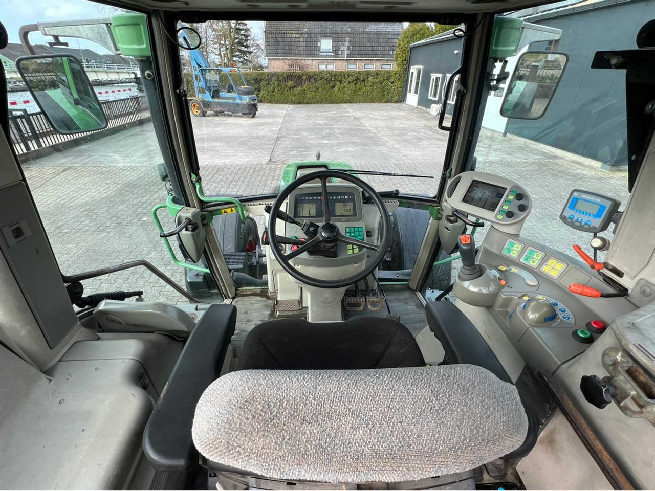 Traktor Fendt Farmer 410: slika Traktor Fendt Farmer 410