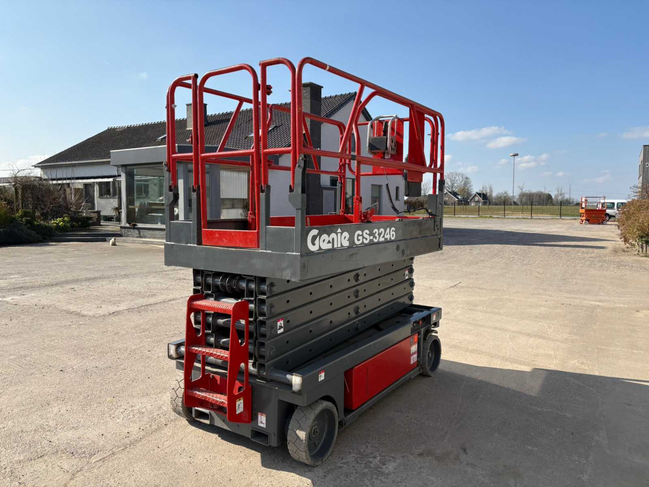 Genie GS-3246 - Podizna platforma: slika Genie GS-3246 - Podizna platforma Genie GS-3246 - Podizna platforma: slika Genie GS-3246 - Podizna platforma