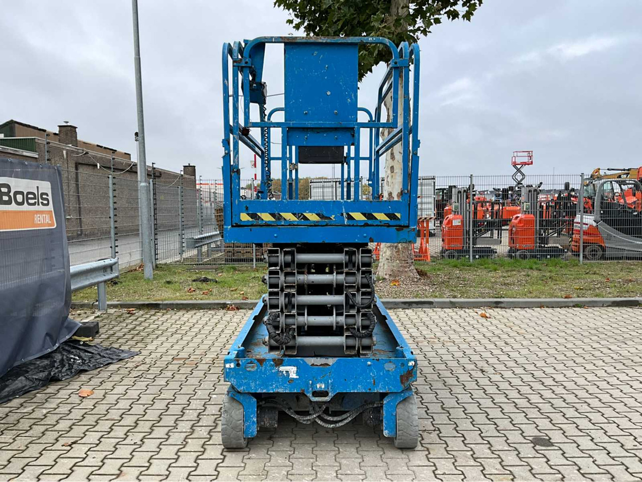 Genie GS-4047 - Podizna platforma: slika Genie GS-4047 - Podizna platforma Genie GS-4047 - Podizna platforma: slika Genie GS-4047 - Podizna platforma