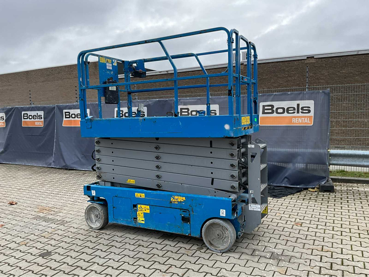 Genie GS-4047 - Podizna platforma: slika Genie GS-4047 - Podizna platforma Genie GS-4047 - Podizna platforma: slika Genie GS-4047 - Podizna platforma