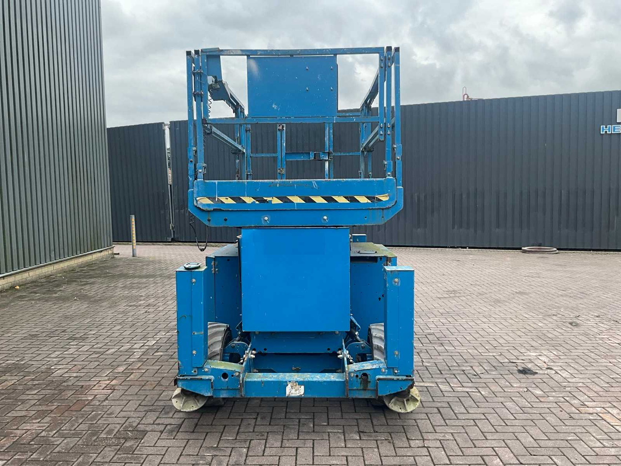 Genie GS-4069DC - Podizna platforma: slika Genie GS-4069DC - Podizna platforma Genie GS-4069DC - Podizna platforma: slika Genie GS-4069DC - Podizna platforma