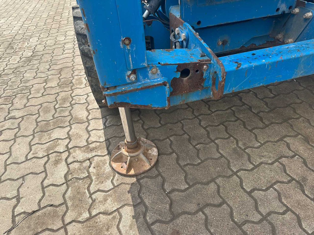 Podizna platforma Genie GS3369RT 4x4: slika Podizna platforma Genie GS3369RT 4x4