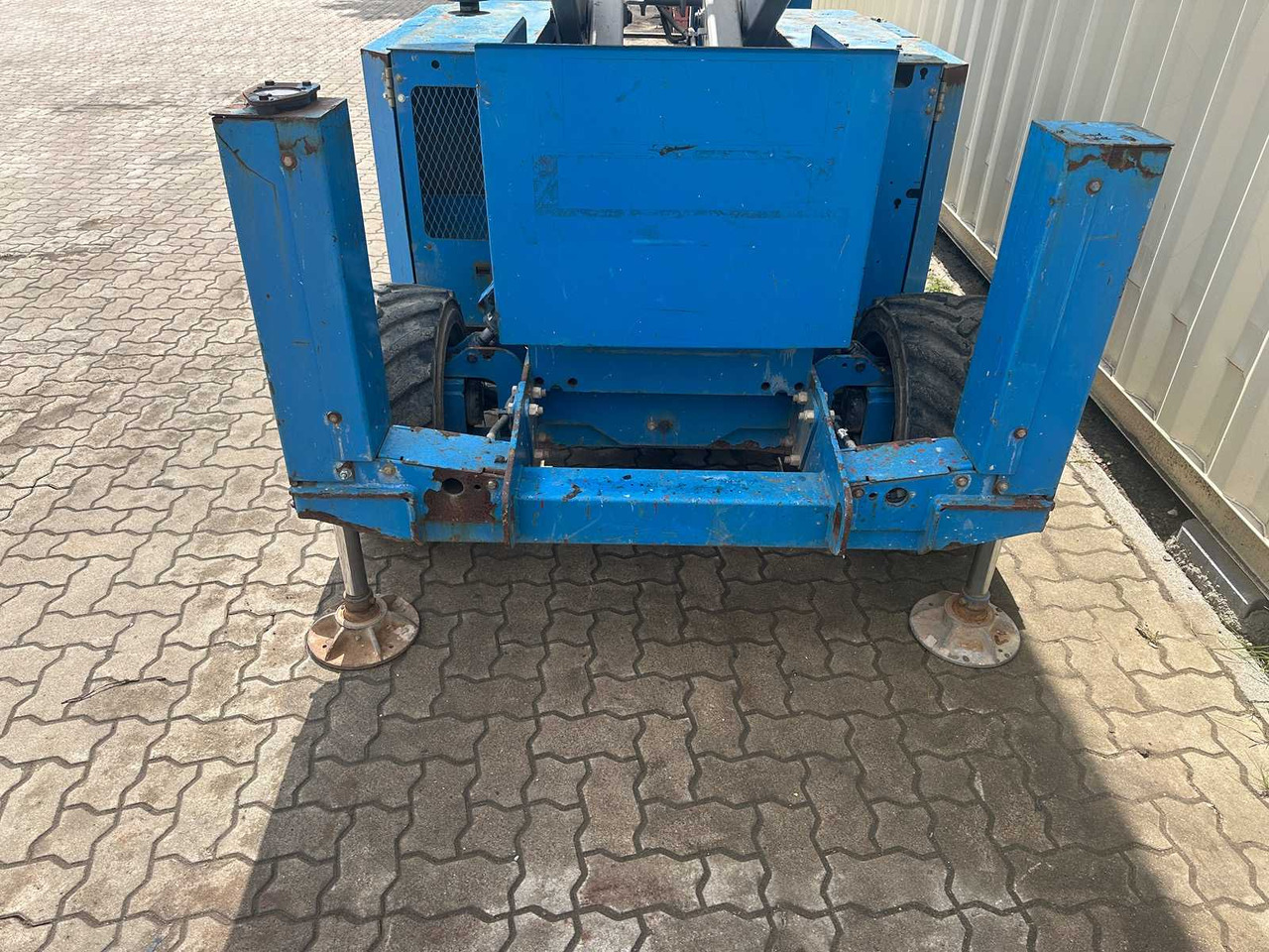 Podizna platforma Genie GS3369RT 4x4: slika Podizna platforma Genie GS3369RT 4x4