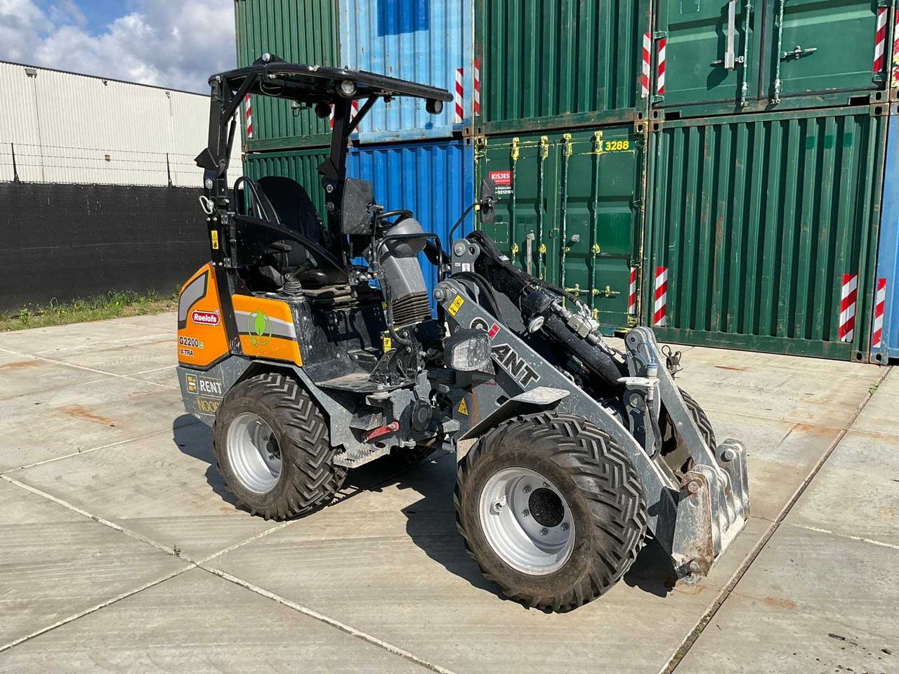 Giant G2200E X-TRA - Utovarivač na kotačima: slika Giant G2200E X-TRA - Utovarivač na kotačima Giant G2200E X-TRA - Utovarivač na kotačima: slika Giant G2200E X-TRA - Utovarivač na kotačima