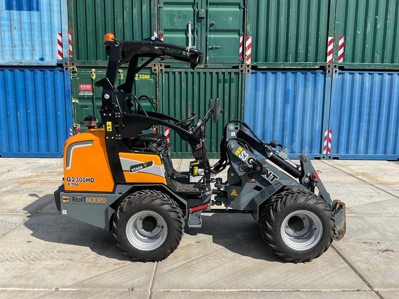 Giant G2300HD X-TRA - Utovarivač na kotačima: slika Giant G2300HD X-TRA - Utovarivač na kotačima Giant G2300HD X-TRA - Utovarivač na kotačima: slika Giant G2300HD X-TRA - Utovarivač na kotačima