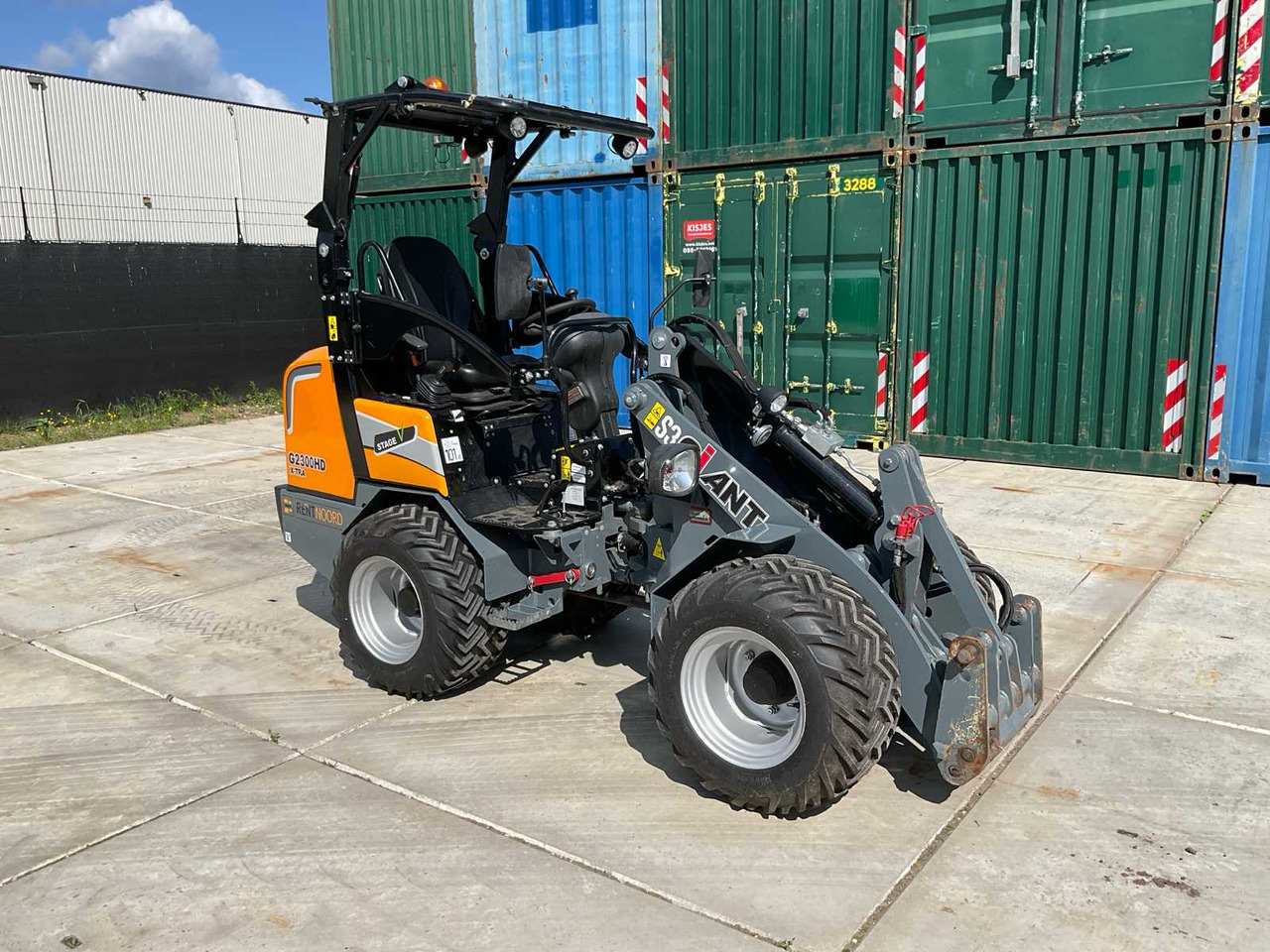 Giant G2300HD X-TRA - Utovarivač na kotačima: slika Giant G2300HD X-TRA - Utovarivač na kotačima Giant G2300HD X-TRA - Utovarivač na kotačima: slika Giant G2300HD X-TRA - Utovarivač na kotačima