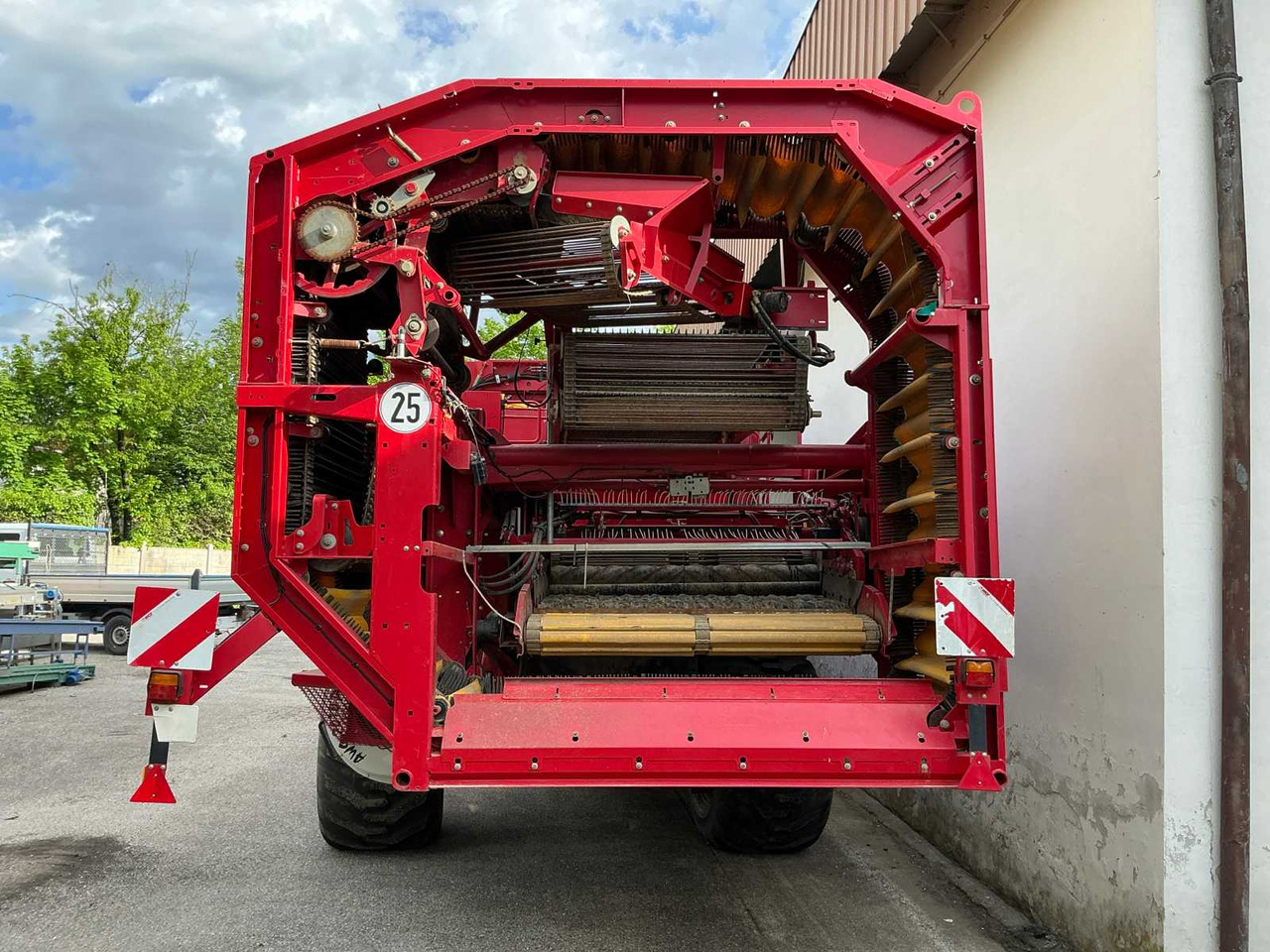 Grimme 260 SV - Stroj za krumpir: slika Grimme 260 SV - Stroj za krumpir Grimme 260 SV - Stroj za krumpir: slika Grimme 260 SV - Stroj za krumpir