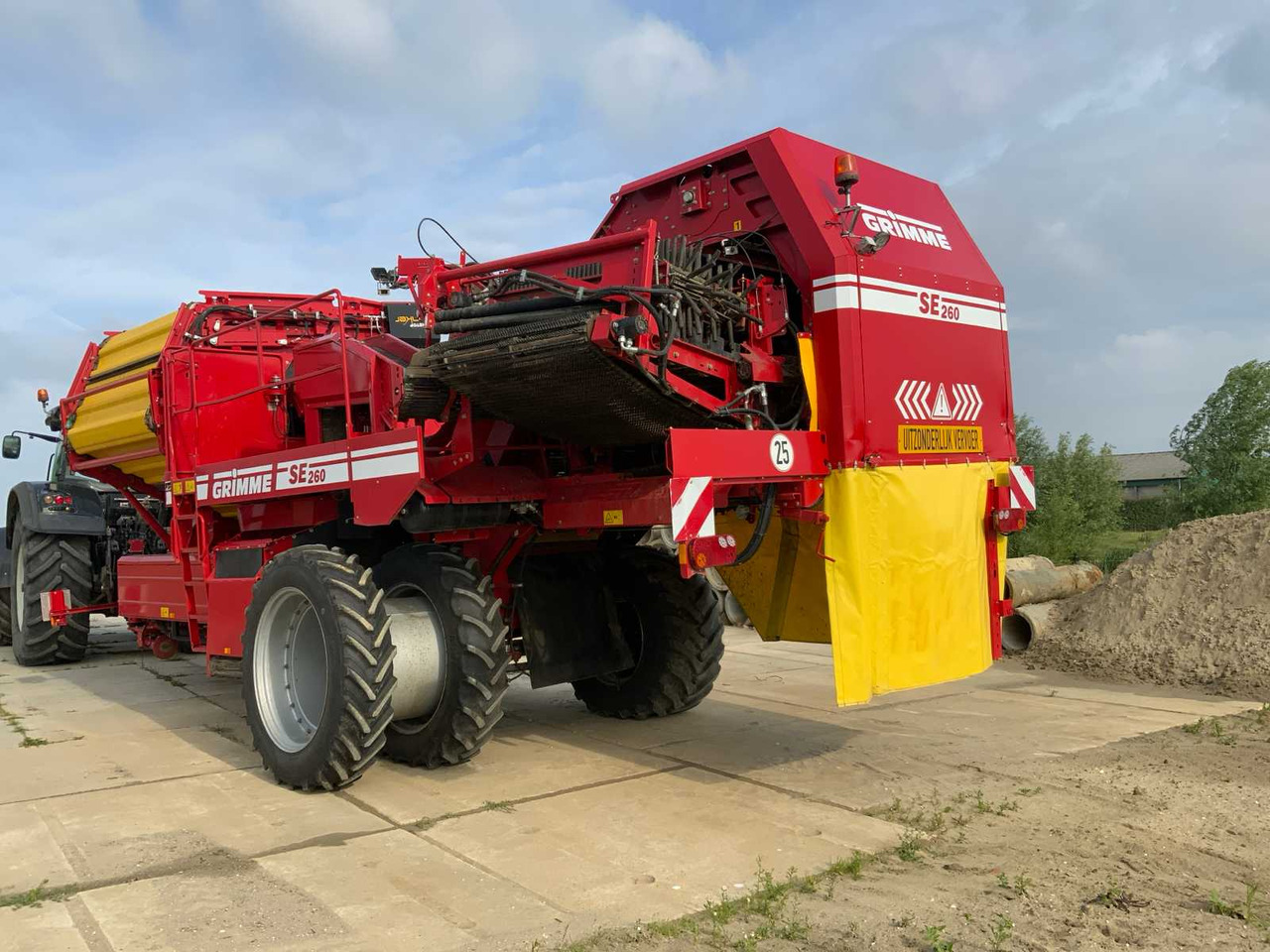 Grimme SE250 - Kombajn za krumpir: slika Grimme SE250 - Kombajn za krumpir Grimme SE250 - Kombajn za krumpir: slika Grimme SE250 - Kombajn za krumpir