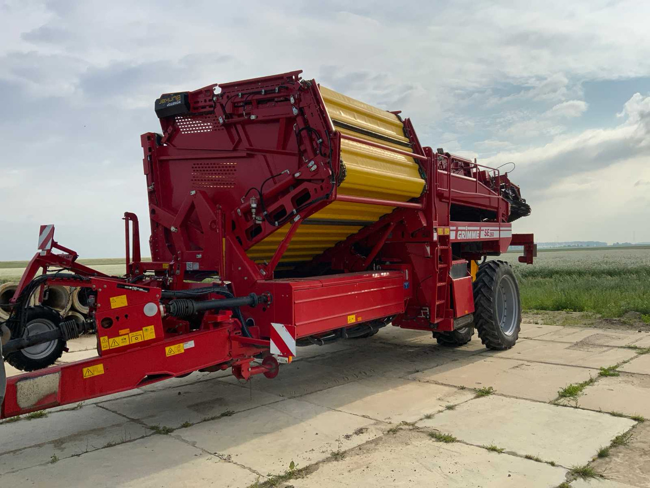 Grimme SE250 - Kombajn za krumpir: slika Grimme SE250 - Kombajn za krumpir Grimme SE250 - Kombajn za krumpir: slika Grimme SE250 - Kombajn za krumpir