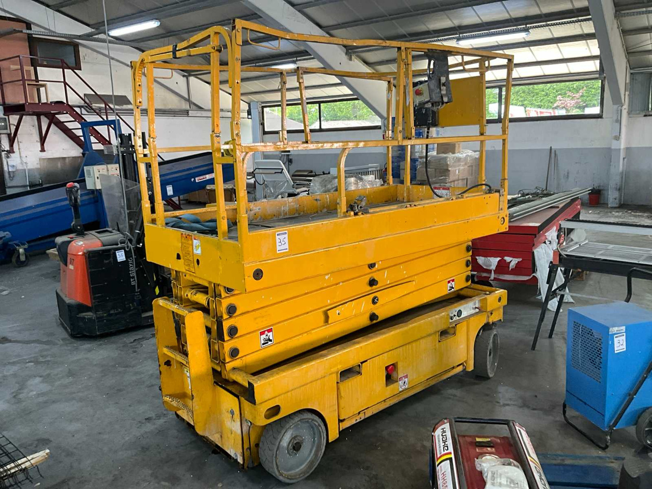 HAULOTTE COMPACT 12SN - Podizna platforma: slika HAULOTTE COMPACT 12SN - Podizna platforma HAULOTTE COMPACT 12SN - Podizna platforma: slika HAULOTTE COMPACT 12SN - Podizna platforma