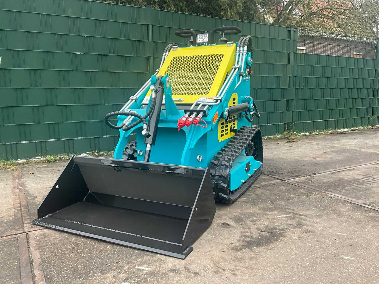 HH LY-350 - Mini utovarivač: slika HH LY-350 - Mini utovarivač HH LY-350 - Mini utovarivač: slika HH LY-350 - Mini utovarivač