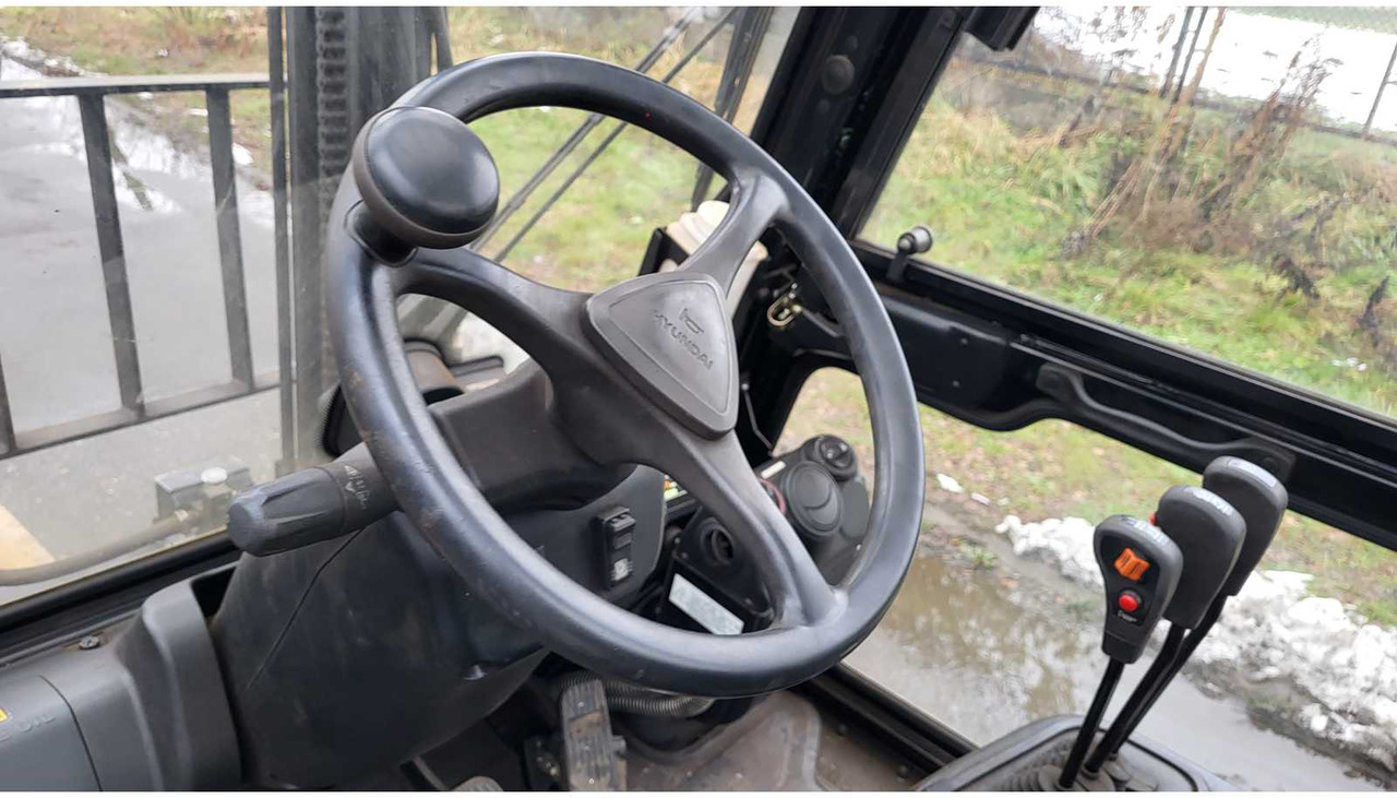 HYUNDAI 30D-9 DISEL FORKLIFT - Viličar: slika HYUNDAI 30D-9 DISEL FORKLIFT - Viličar HYUNDAI 30D-9 DISEL FORKLIFT - Viličar: slika HYUNDAI 30D-9 DISEL FORKLIFT - Viličar