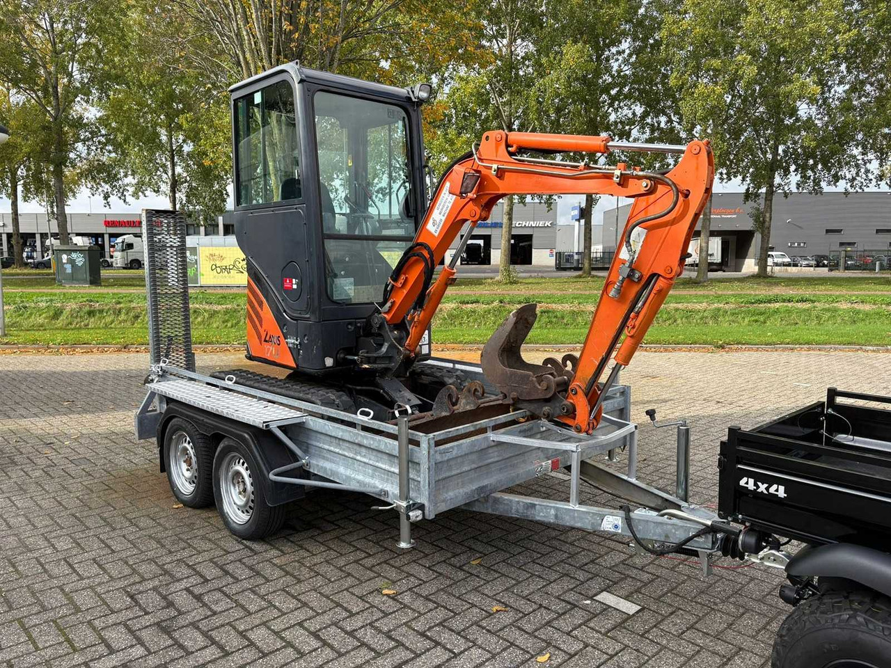 Hitachi HITACHI - ZX17U-2 - MINI EXCAVATOR INCL. ADHERENT - Mini bager: slika Hitachi HITACHI - ZX17U-2 - MINI EXCAVATOR INCL. ADHERENT - Mini bager Hitachi HITACHI - ZX17U-2 - MINI EXCAVATOR INCL. ADHERENT - Mini bager: slika Hitachi HITACHI - ZX17U-2 - MINI EXCAVATOR INCL. ADHERENT - Mini bager