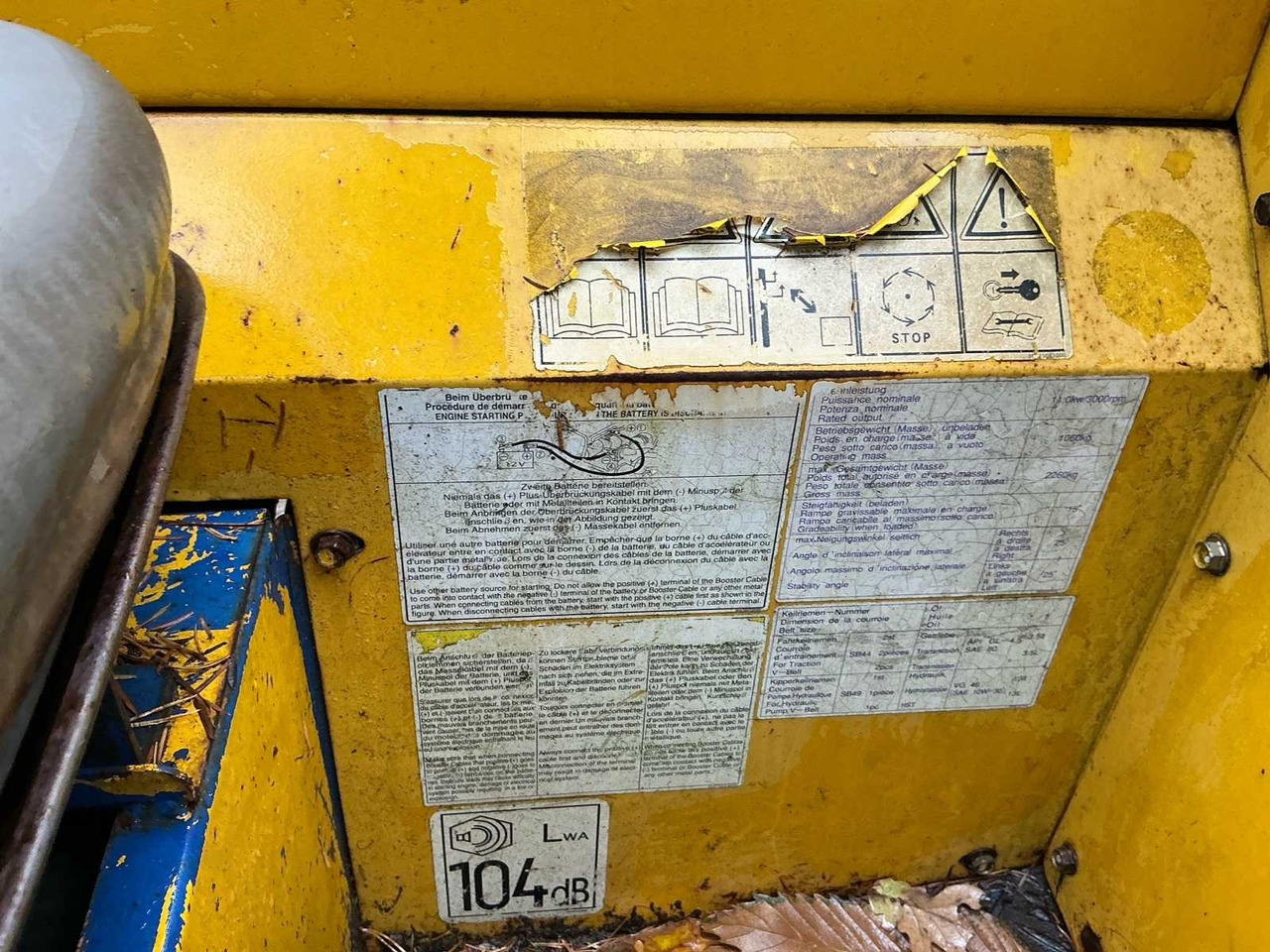 Istovarivač Huki HUKI 120H DUMPER: slika Istovarivač Huki HUKI 120H DUMPER Istovarivač Huki HUKI 120H DUMPER: slika Istovarivač Huki HUKI 120H DUMPER