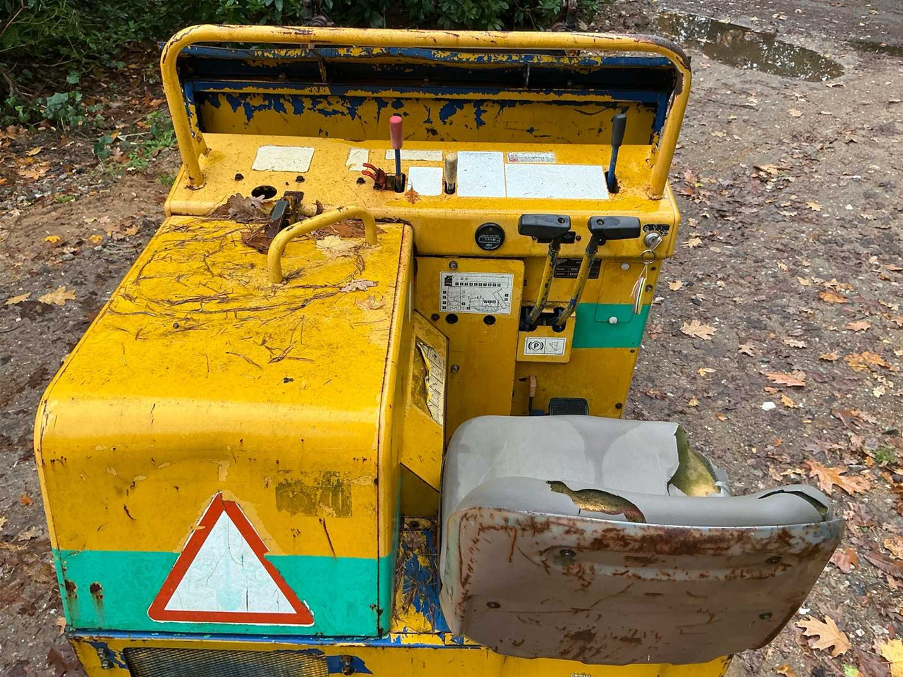 Istovarivač Huki HUKI 120H DUMPER: slika Istovarivač Huki HUKI 120H DUMPER Istovarivač Huki HUKI 120H DUMPER: slika Istovarivač Huki HUKI 120H DUMPER