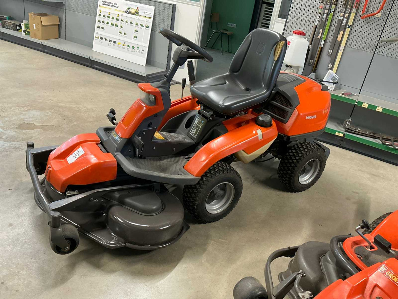 Husqvarna R316T - Vrtna kosilica: slika Husqvarna R316T - Vrtna kosilica Husqvarna R316T - Vrtna kosilica: slika Husqvarna R316T - Vrtna kosilica