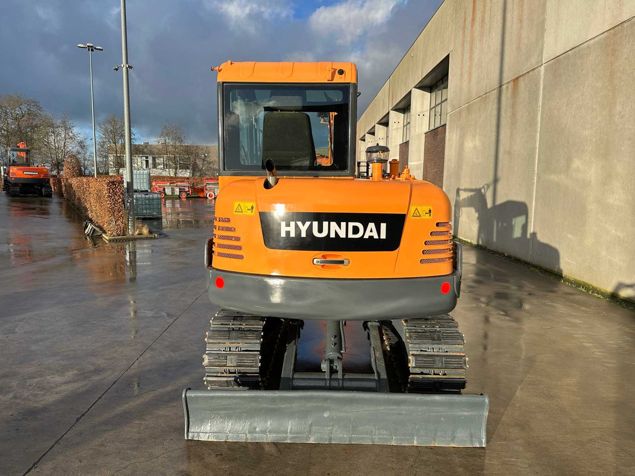 Hyundai R60VS - Bager gusjeničar: slika Hyundai R60VS - Bager gusjeničar Hyundai R60VS - Bager gusjeničar: slika Hyundai R60VS - Bager gusjeničar