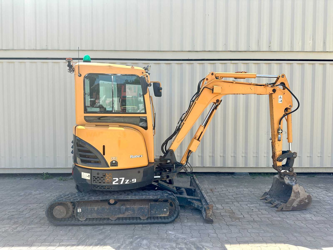 Hyundai Robex27Z-9 - Mini bager: slika Hyundai Robex27Z-9 - Mini bager Hyundai Robex27Z-9 - Mini bager: slika Hyundai Robex27Z-9 - Mini bager