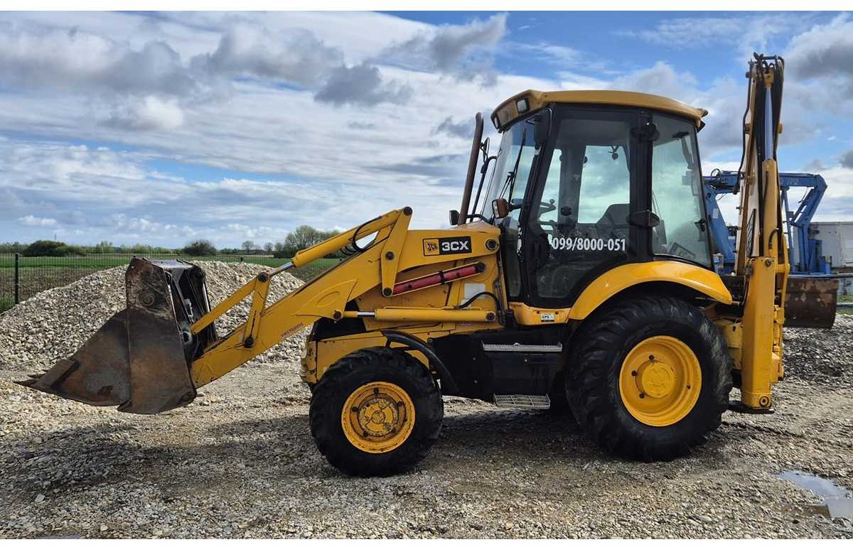 JCB 3CX-4T - Rovokopač-utovarivač: slika JCB 3CX-4T - Rovokopač-utovarivač JCB 3CX-4T - Rovokopač-utovarivač: slika JCB 3CX-4T - Rovokopač-utovarivač