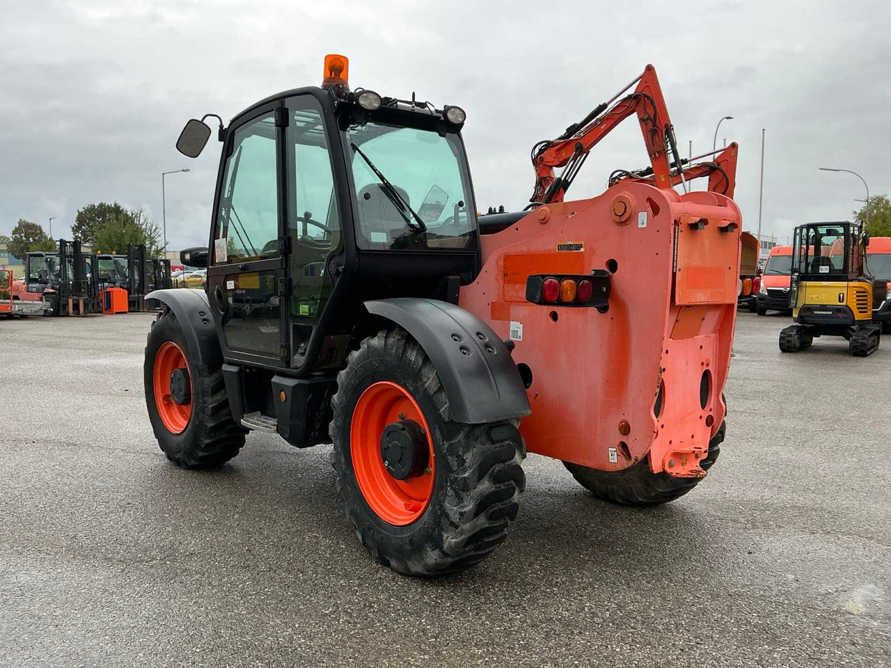 JCB 535-95 - Mini utovarivač: slika JCB 535-95 - Mini utovarivač JCB 535-95 - Mini utovarivač: slika JCB 535-95 - Mini utovarivač