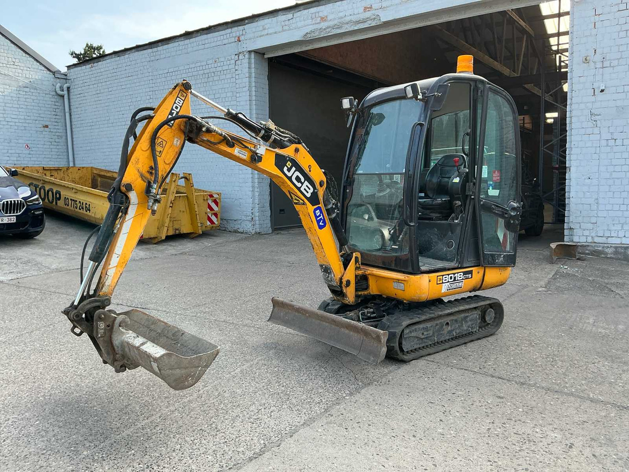 JCB 8018 CTS - Mini bager: slika JCB 8018 CTS - Mini bager JCB 8018 CTS - Mini bager: slika JCB 8018 CTS - Mini bager