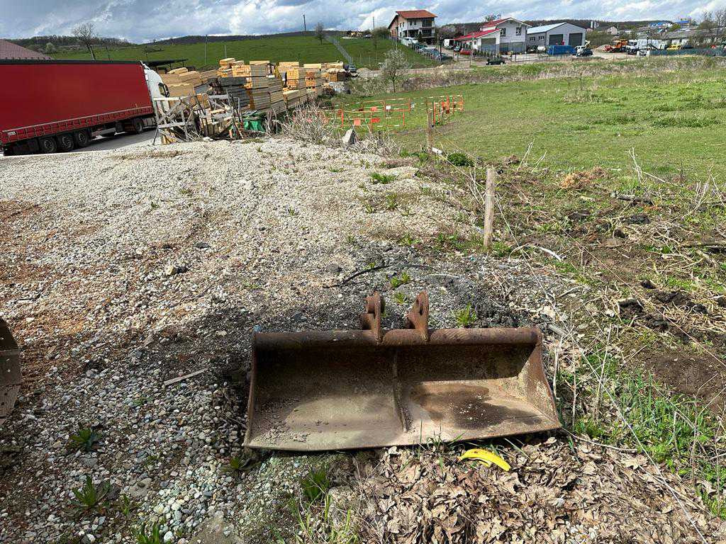 JCB 8056 - TRACKED EXCAVATOR - 2011 - Bager: slika JCB 8056 - TRACKED EXCAVATOR - 2011 - Bager JCB 8056 - TRACKED EXCAVATOR - 2011 - Bager: slika JCB 8056 - TRACKED EXCAVATOR - 2011 - Bager