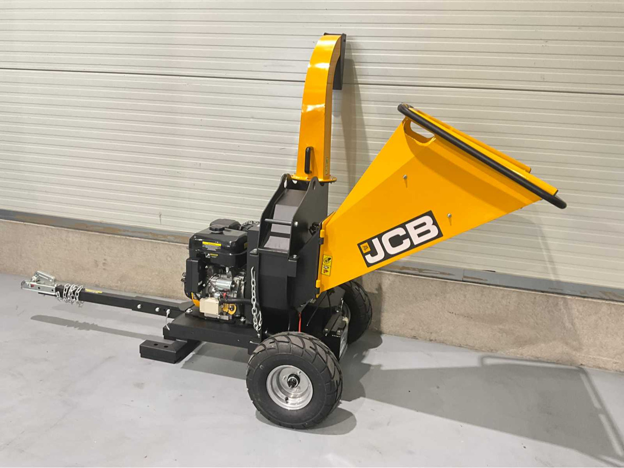 JCB CH150120PE - Drobilica za drvo: slika JCB CH150120PE - Drobilica za drvo JCB CH150120PE - Drobilica za drvo: slika JCB CH150120PE - Drobilica za drvo