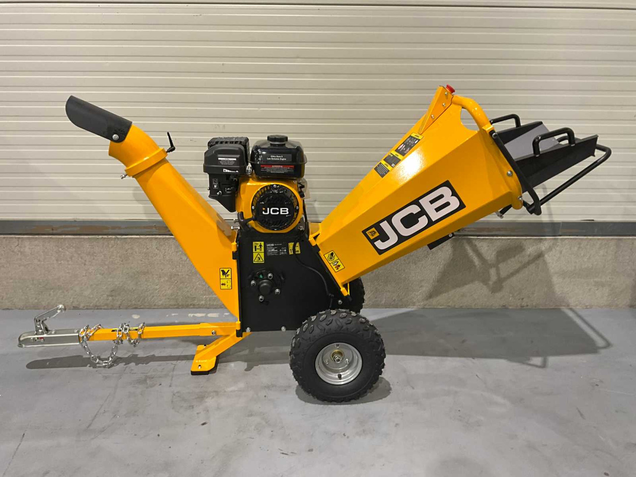 JCB CH75100P - Drobilica za drvo: slika JCB CH75100P - Drobilica za drvo JCB CH75100P - Drobilica za drvo: slika JCB CH75100P - Drobilica za drvo