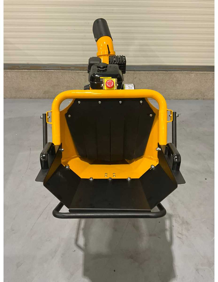 JCB CH75100P - Drobilica za drvo: slika JCB CH75100P - Drobilica za drvo JCB CH75100P - Drobilica za drvo: slika JCB CH75100P - Drobilica za drvo