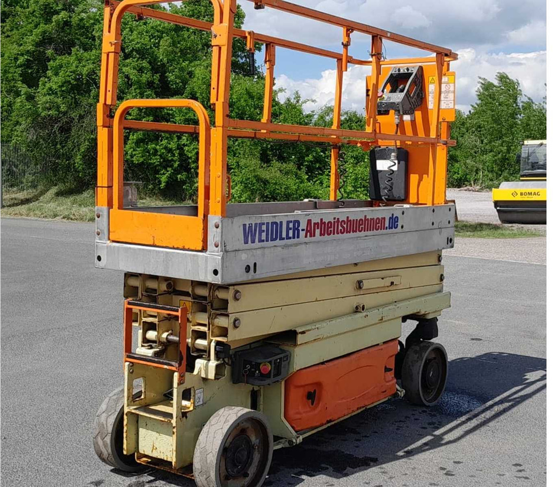JLG 2030ES - Podizna platforma: slika JLG 2030ES - Podizna platforma JLG 2030ES - Podizna platforma: slika JLG 2030ES - Podizna platforma