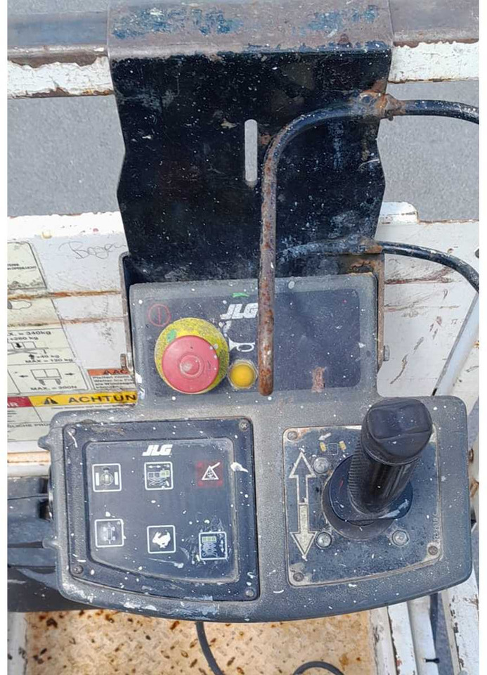 JLG - 2033 E3 - AERIAL WORK PLATFORMS (NO. 28343) - 2002 - Podizna platforma: slika JLG - 2033 E3 - AERIAL WORK PLATFORMS (NO. 28343) - 2002 - Podizna platforma JLG - 2033 E3 - AERIAL WORK PLATFORMS (NO. 28343) - 2002 - Podizna platforma: slika JLG - 2033 E3 - AERIAL WORK PLATFORMS (NO. 28343) - 2002 - Podizna platforma