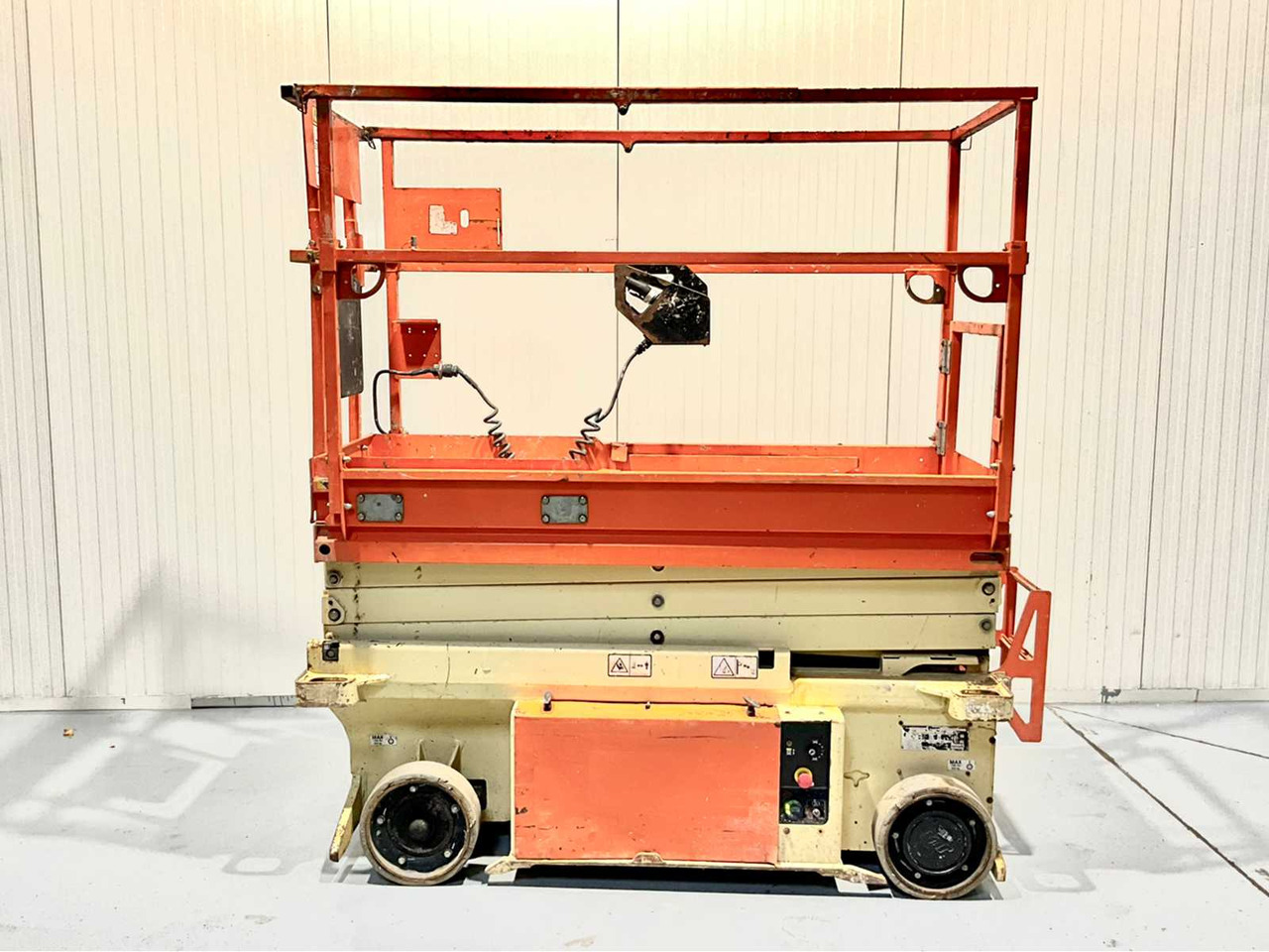 JLG -6RS - AERIAL PLATFORM, 2015, WORKING HEIGHT 7.8 METERS, 279 HOURS, SCISSOR LIFT EXTENDABLE - Podizna platforma: slika JLG -6RS - AERIAL PLATFORM, 2015, WORKING HEIGHT 7.8 METERS, 279 HOURS, SCISSOR LIFT EXTENDABLE - Podizna platforma JLG -6RS - AERIAL PLATFORM, 2015, WORKING HEIGHT 7.8 METERS, 279 HOURS, SCISSOR LIFT EXTENDABLE - Podizna platforma: slika JLG -6RS - AERIAL PLATFORM, 2015, WORKING HEIGHT 7.8 METERS, 279 HOURS, SCISSOR LIFT EXTENDABLE - Podizna platforma