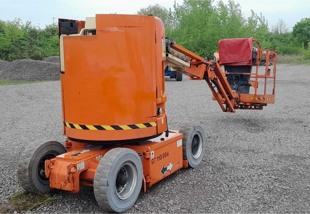 JLG E300AJP - Podizna platforma: slika JLG E300AJP - Podizna platforma JLG E300AJP - Podizna platforma: slika JLG E300AJP - Podizna platforma