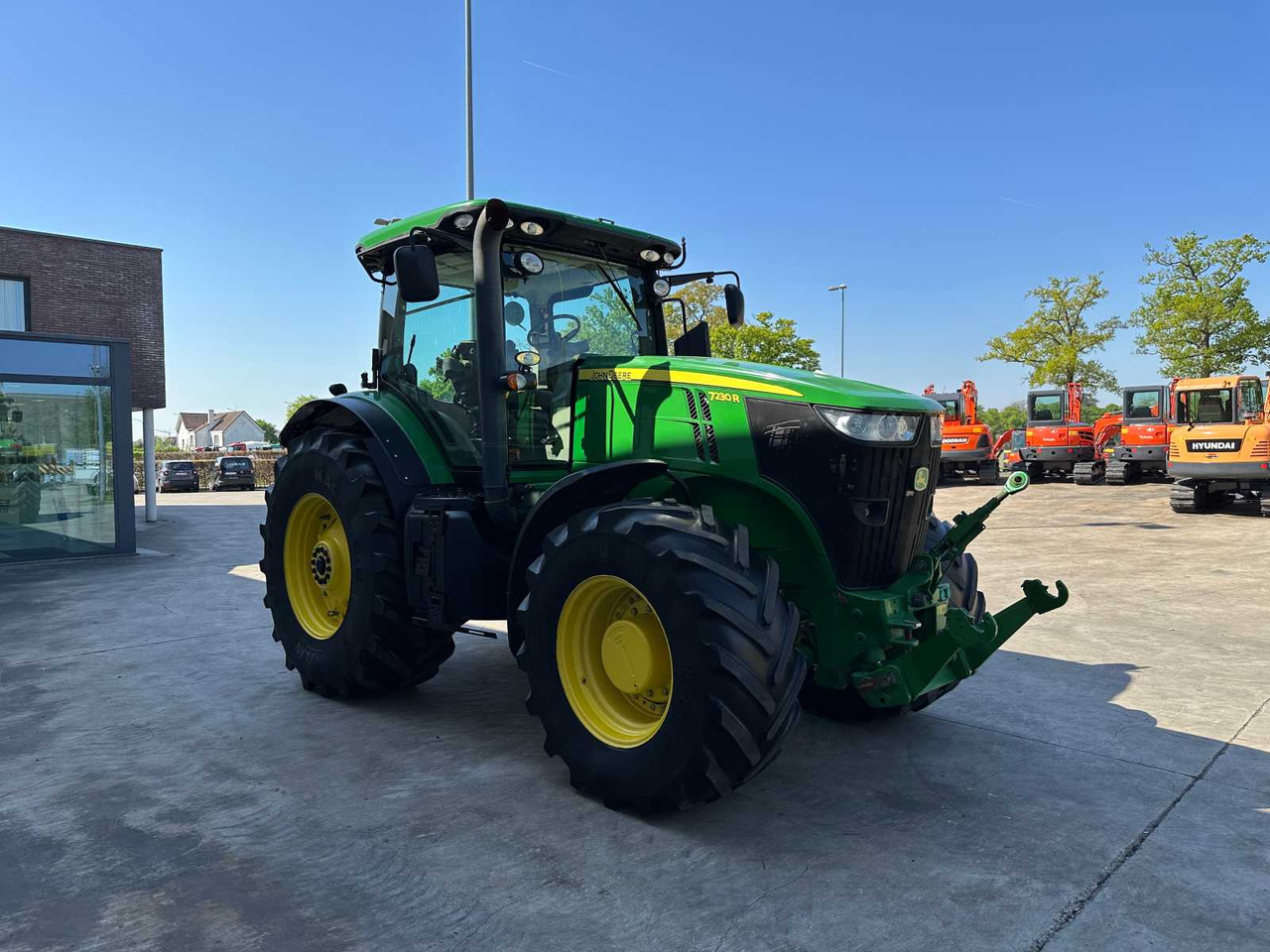 JOHN DEERE - 2013 - 7230R - ALL-WHEEL DRIVE FARM TRACTOR - Traktor: slika JOHN DEERE - 2013 - 7230R - ALL-WHEEL DRIVE FARM TRACTOR - Traktor JOHN DEERE - 2013 - 7230R - ALL-WHEEL DRIVE FARM TRACTOR - Traktor: slika JOHN DEERE - 2013 - 7230R - ALL-WHEEL DRIVE FARM TRACTOR - Traktor
